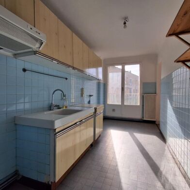 Appartement 2 pièces 885 €