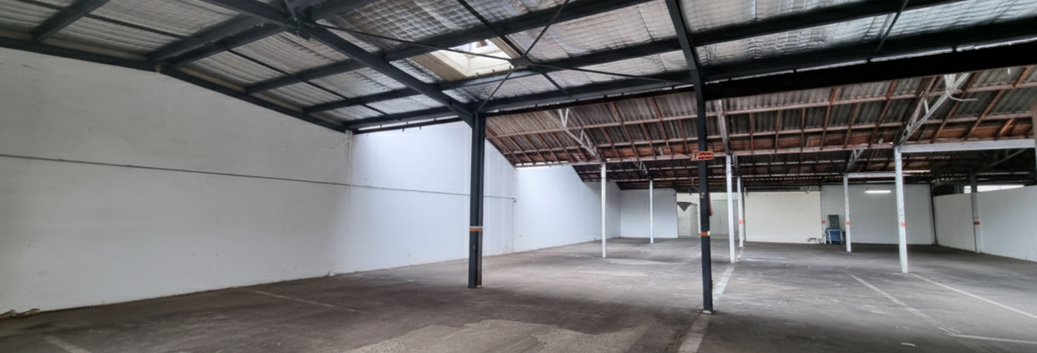 Garage  1200 m² à vendre à Saint-Rambert-d'Albon (26140)