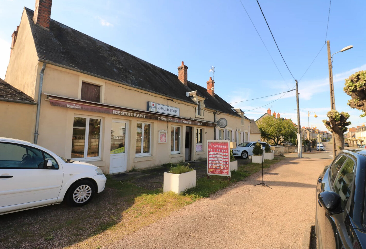 Guerigny, idéal investissement ensemble immobilier d'un rest — photo 1