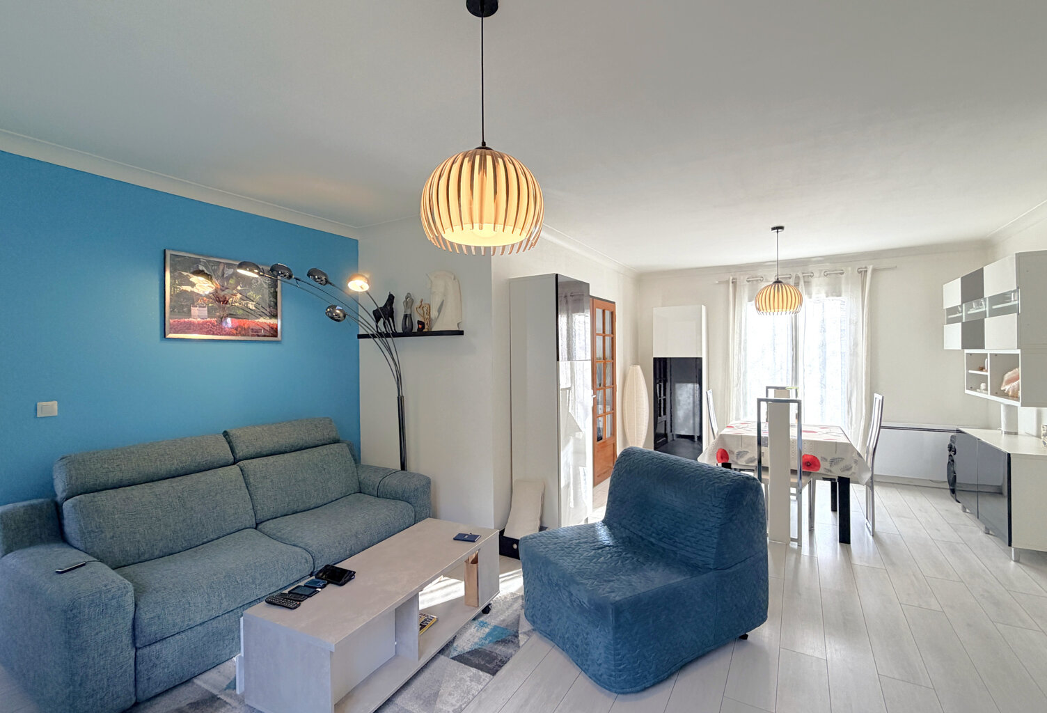 CAEN MAISON D'HABITATION DE 8 PIECES PRINCIPALES A VENDRE — photo 1