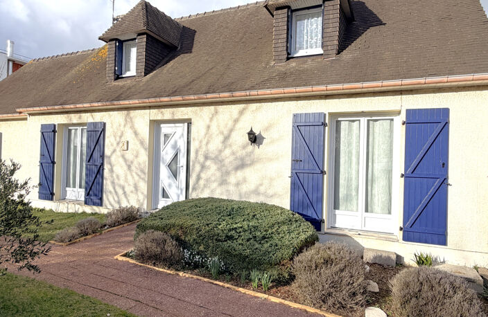 CAEN MAISON D'HABITATION DE 8 PIECES PRINCIPALES A VENDRE — photo 2