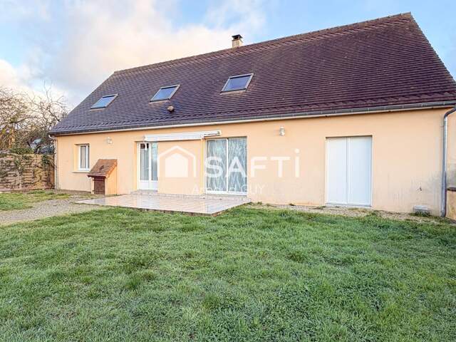 Pavillon avec 5 chambres et terrain — photo du bien