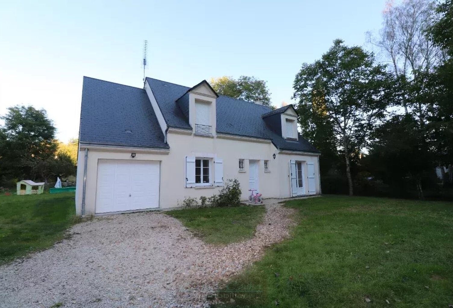 Maison spacieuse avec 4 chambres à Conflans-sur-Loing — photo 1