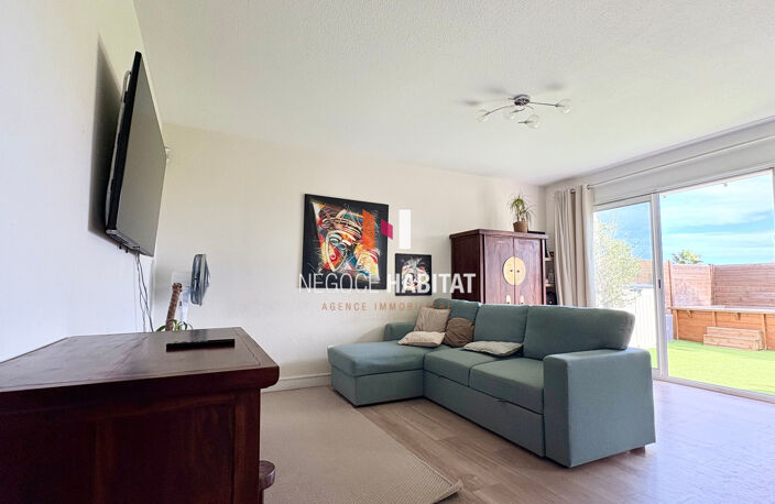 Superbe villa duplex avec jardin, piscine et garage - Poussa — photo 2