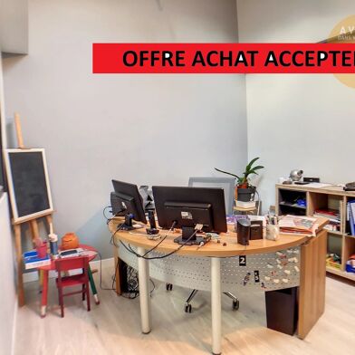 Immeuble  303000 €