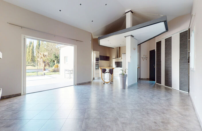 Villa d'exception 4 pièces 134 m2 - piscine, double garage - — photo 3