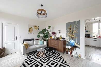 Appartement 4 pièces 236000 €