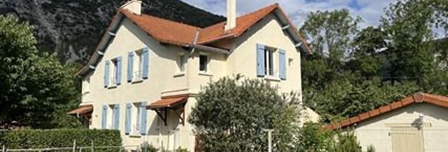 Maison 1 Pièce 90 m² à vendre à Tarascon-sur-Ariège (09400)