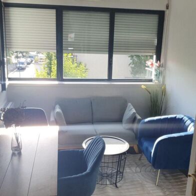 Appartement 1 pièces 700 €