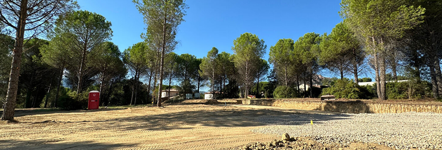 Terrain  500 m² à vendre à Roquebrune-sur-Argens (83520)