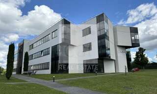 Bureau  3939 m² à louer à Saint-Priest (69800)