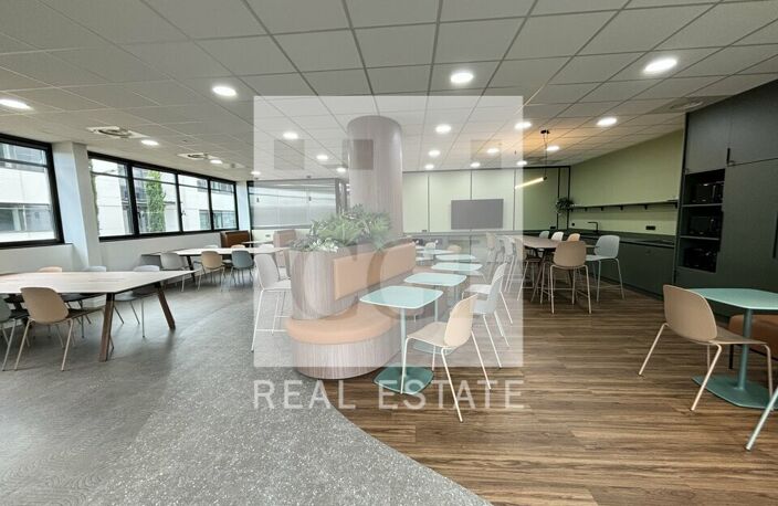 BUREAUX à LOUER — photo 3