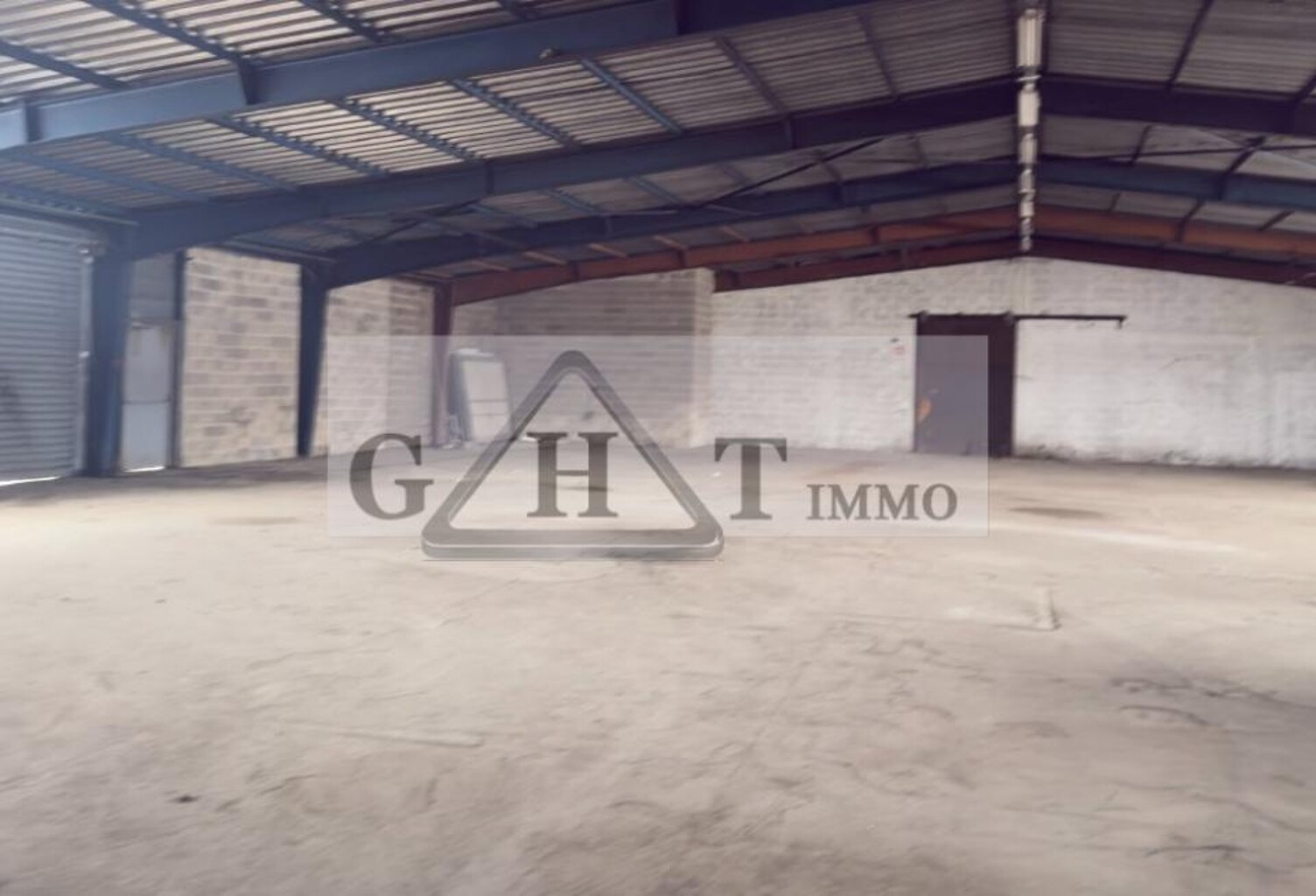 ENTREPÔT INDÉPENDANT DE 2 277 M² À VENDRE – MEAUX — photo 1