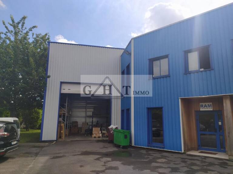 384 M² ENTREPOT BUREAUX A VENDRE A CHELLES — photo 1
