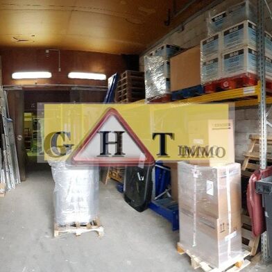 Local industriel  1375 €