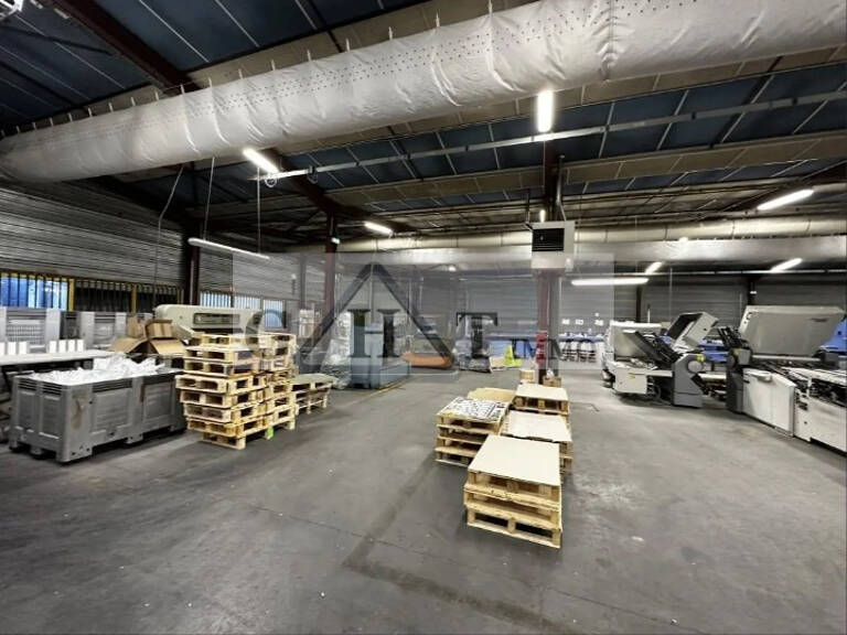 Local d'activités à vendre PANTIN 2200M2 — photo 1