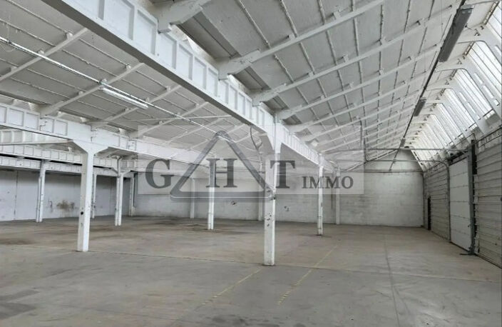 Local d'activités à vendre PANTIN 2200M2 — photo 2
