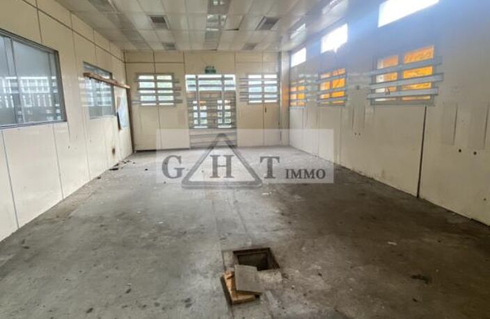 A vendre Entrepôt de 1000 m² — photo 2