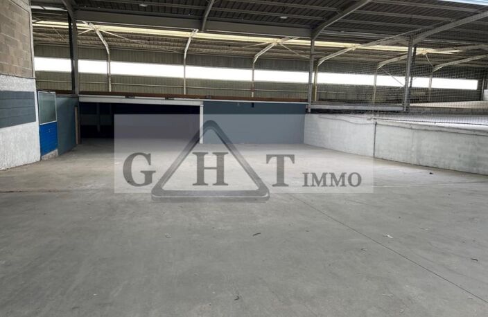 2200 M² ENTREPOT BUREAUX  A VENDRE — photo 5