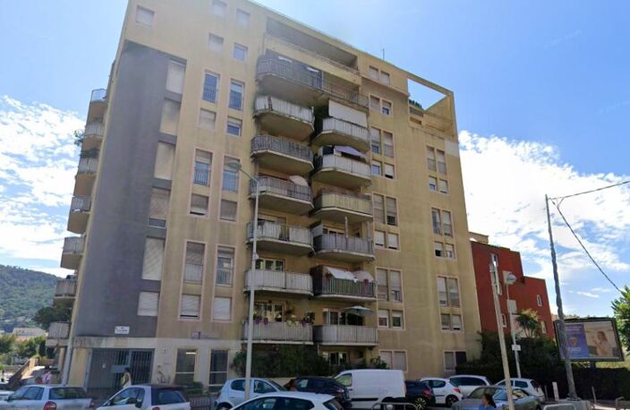 GARAGE A LOUER RDC + Sous-sol - 80€ + TVA — photo 2