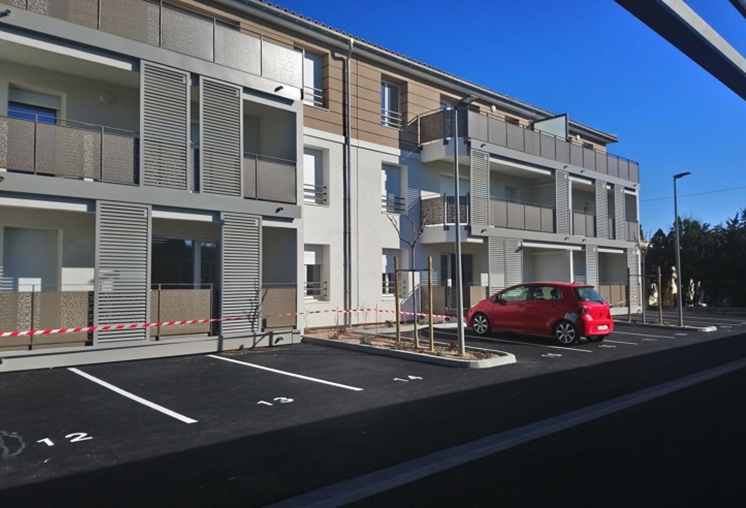 Place de stationnement  aérienne 17€ + TVA — photo 1