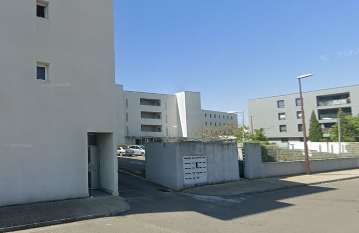 A LOUER EMPLACEMENT EXTERIEUR 16€ + TVA — photo 2