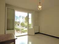 Grand F2 avec balcon idéalement placé — photo 2