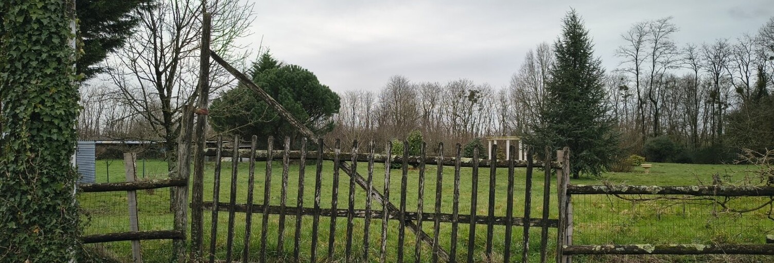 Terrain  1277 m² à vendre à Mazières-en-Gâtine (79310)