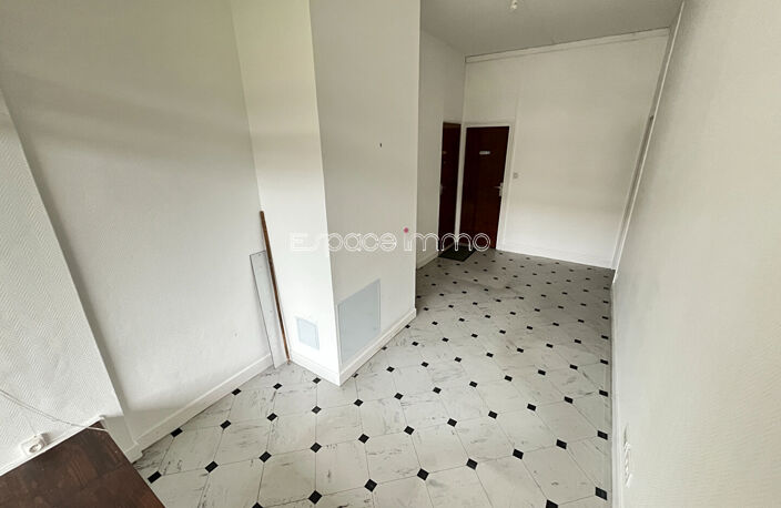 APPARTEMENT - T4 - CAVE - TOUR LORRAINE - MAROMME — photo 5