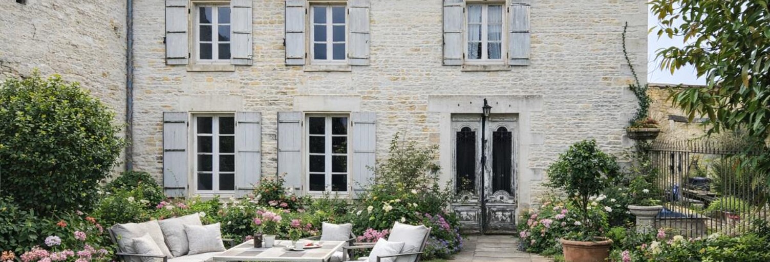 Maison 7 Pièces 130 m² à vendre à Nercillac (16200)