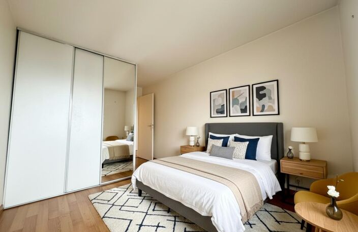Appartement trois pièces lumineux avec balcon et box à Bondy Proche RER E — photo 4
