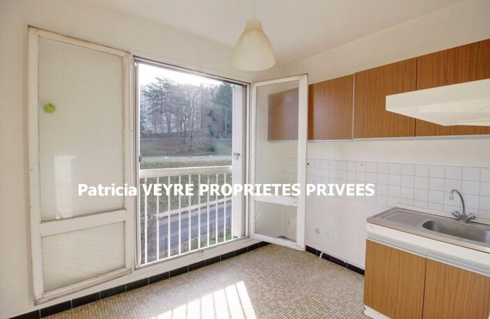 Saint Etienne 42100 Appartement 46m² 3 pièces une chambre une cave — photo 4