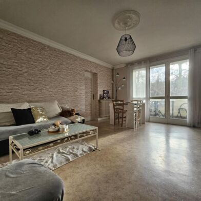 Appartement 6 pièces 129000 €