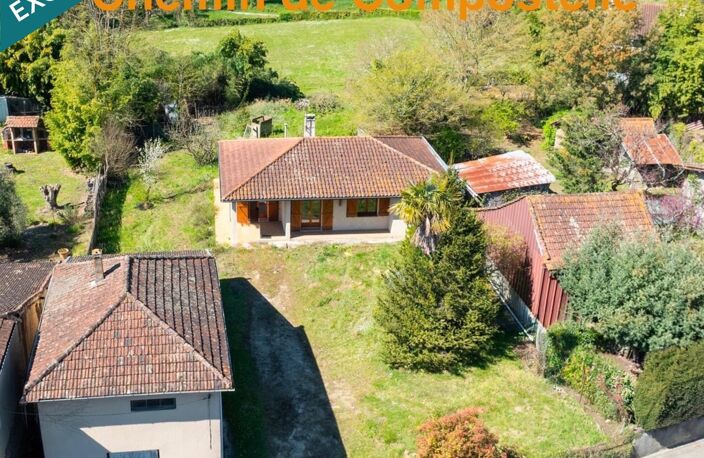Maison avec dépendance, garage et terrain arboré / — photo 2