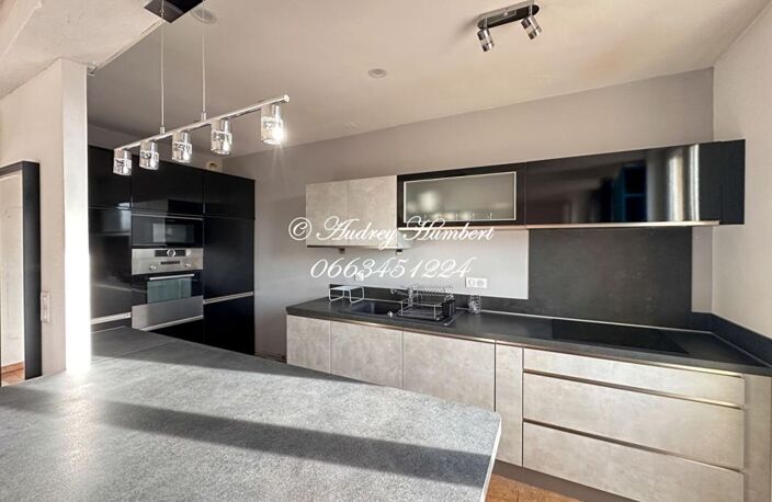 MANOSQUE centre, luminosité et charme intemporel pour ce DUPLEX de 73 m² avec de beaux volumes — photo 3