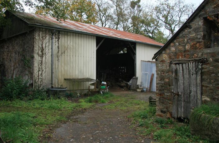 Corps de ferme à rénover à dix minutes de Fougères — photo 3