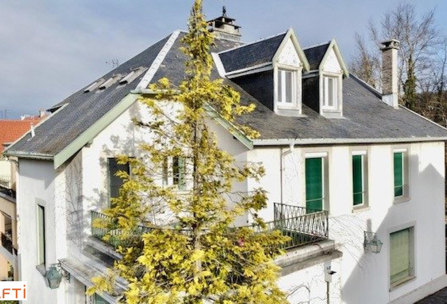 Appartement duplex de 131 m2 avec terrasse et garage — photo 1