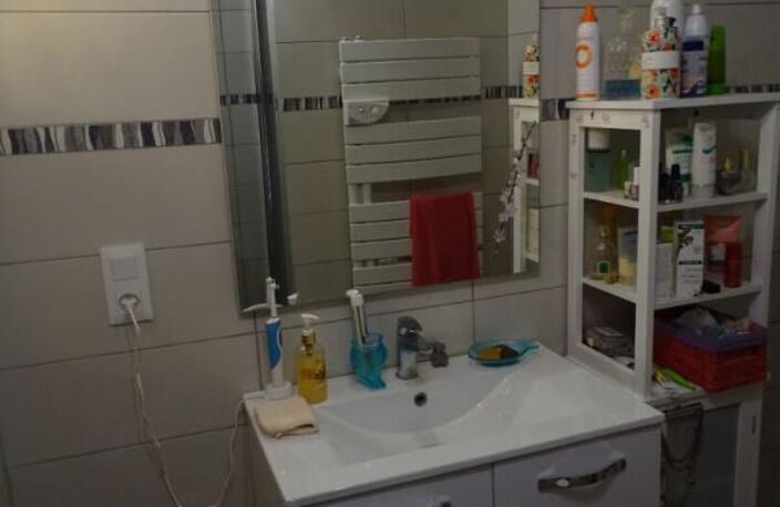 Appartement  rénové avec 3 chambres de 117 m²  habitable à Moirans-en-Montagne — photo 4