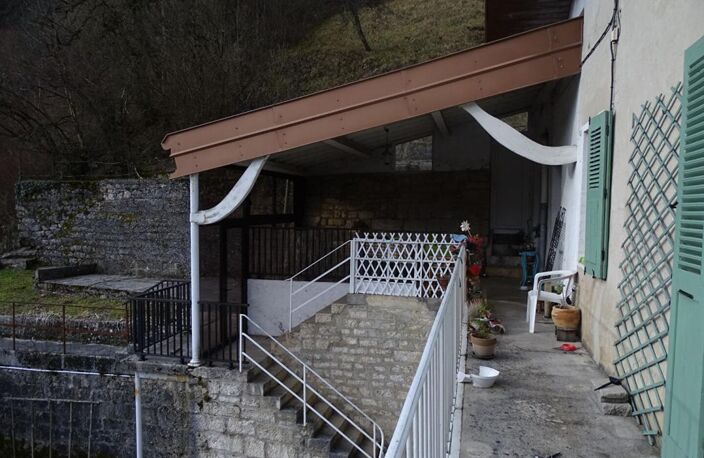 Appartement  rénové avec 3 chambres de 117 m²  habitable à Moirans-en-Montagne — photo 5
