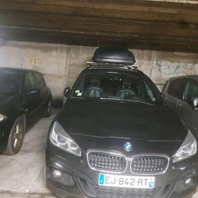 Garage  24000 €