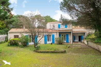 Maison 8 pièces 680550 €