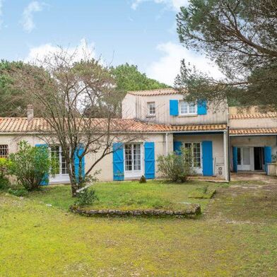 Maison 8 pièces 680550 €