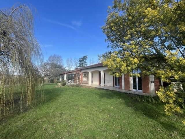 Villa de 5 pièces principales — photo du bien