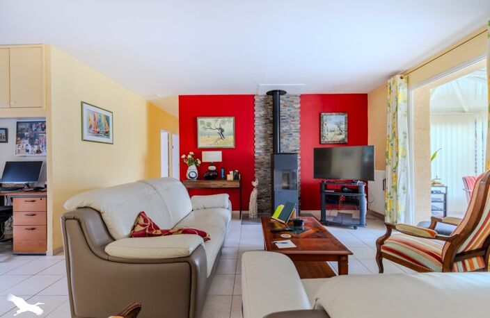 Vente maison 4 pièces 124 m² Carbon-Blanc (33560) — photo 4