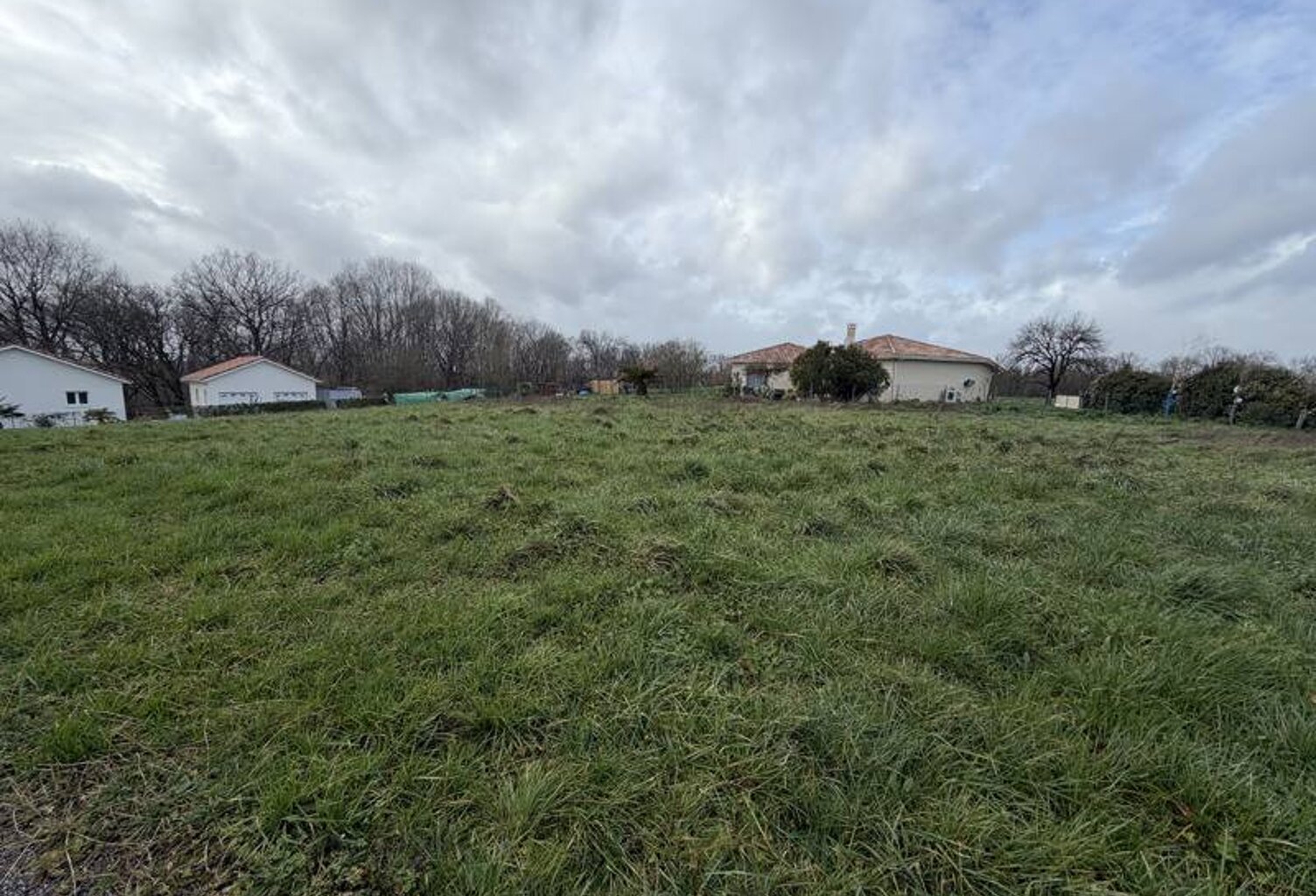 Terrain à bâtir de 0 pièces principales — photo 1