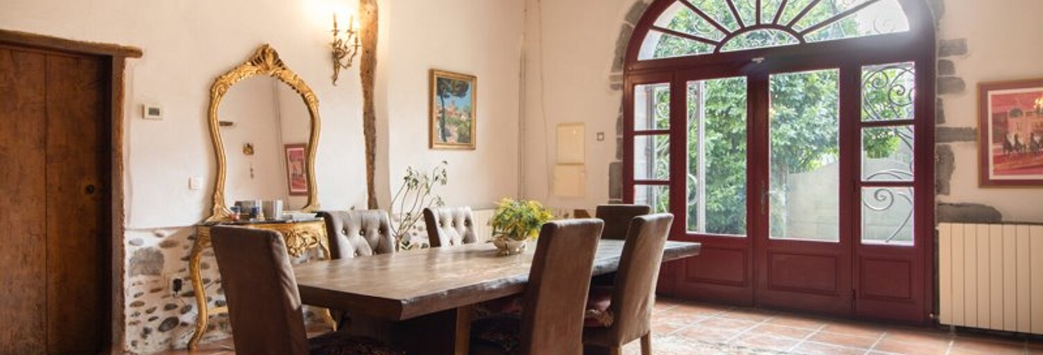 Maison 8 Pièces 251 m² à vendre à Léren (64270)