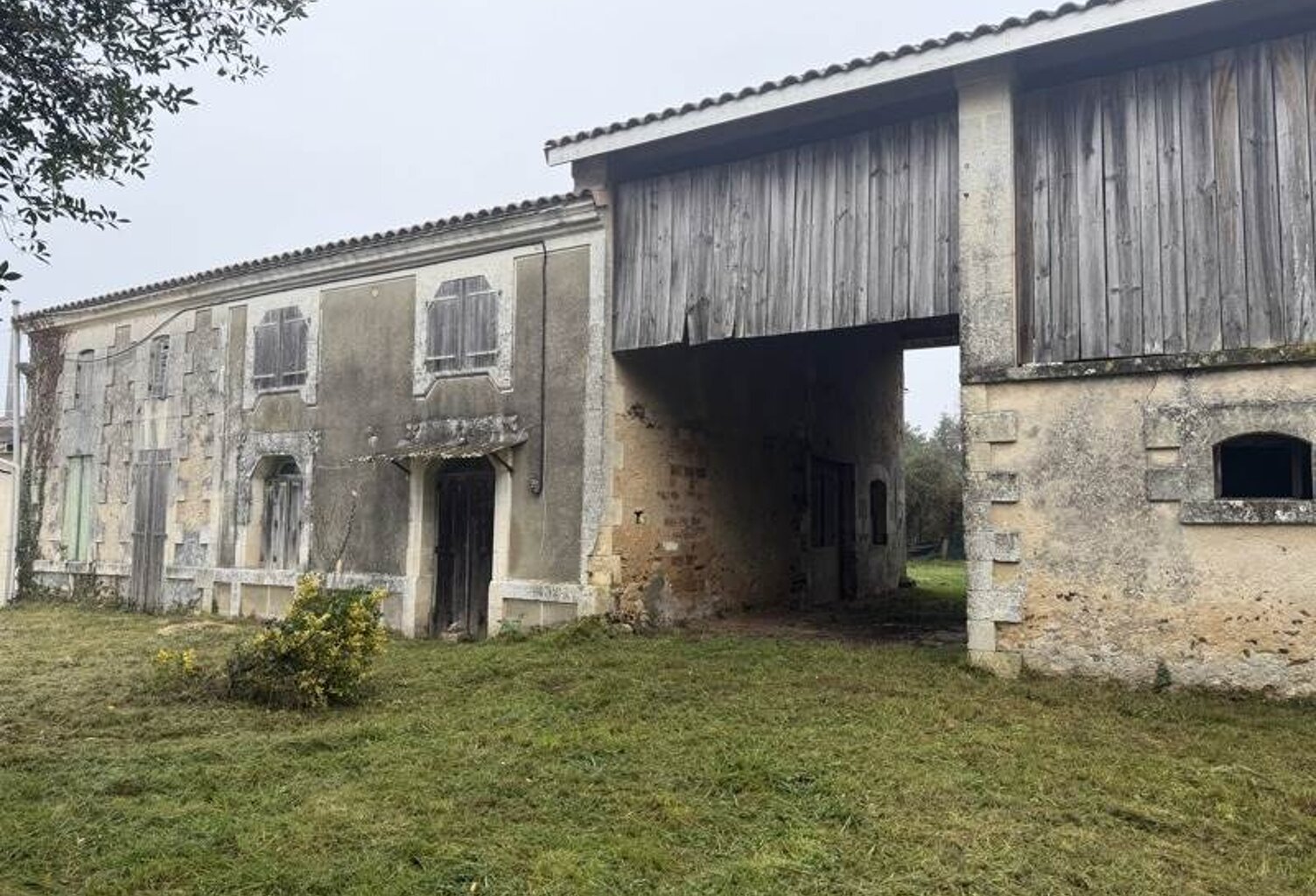 Vente maison 4 pièces 200 m² Val-de-Livenne (33860) — photo 1