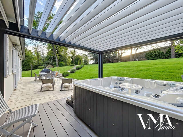 Maison de 133m2 sur une parcelle de terrain de 1645m2 / Liss — photo du bien