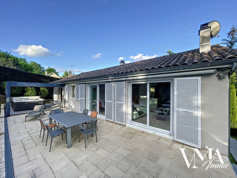 Maison de 133m2 sur une parcelle de terrain de 1645m2 / Liss — photo 1