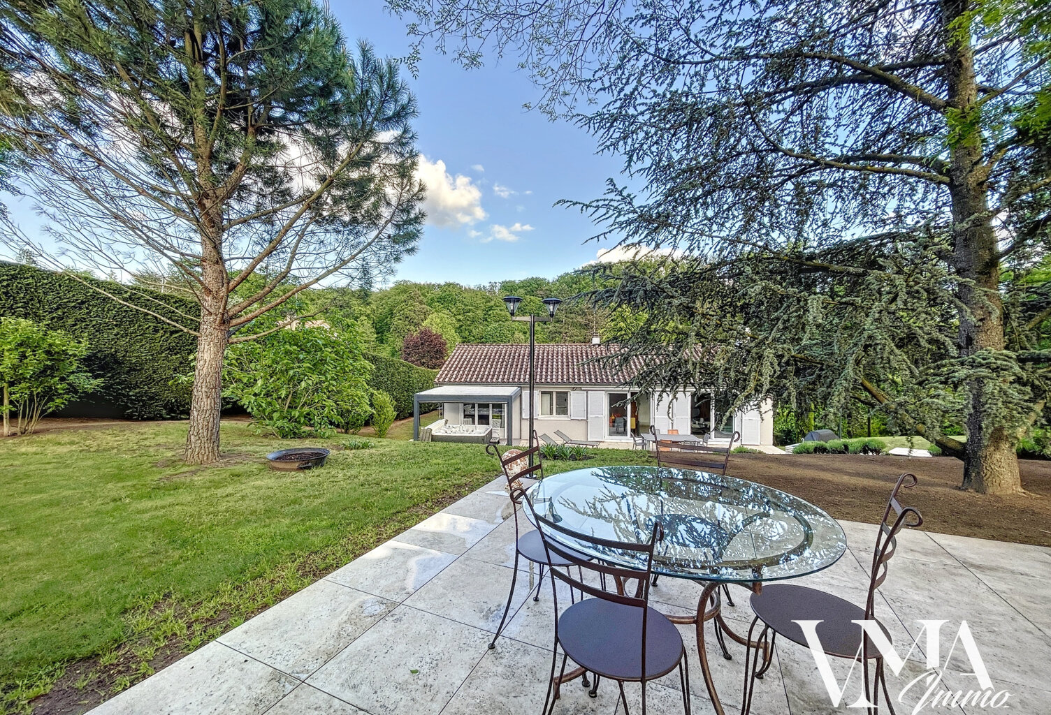Maison de 133m2 sur une parcelle de terrain de 1645m2 / Liss — photo 1